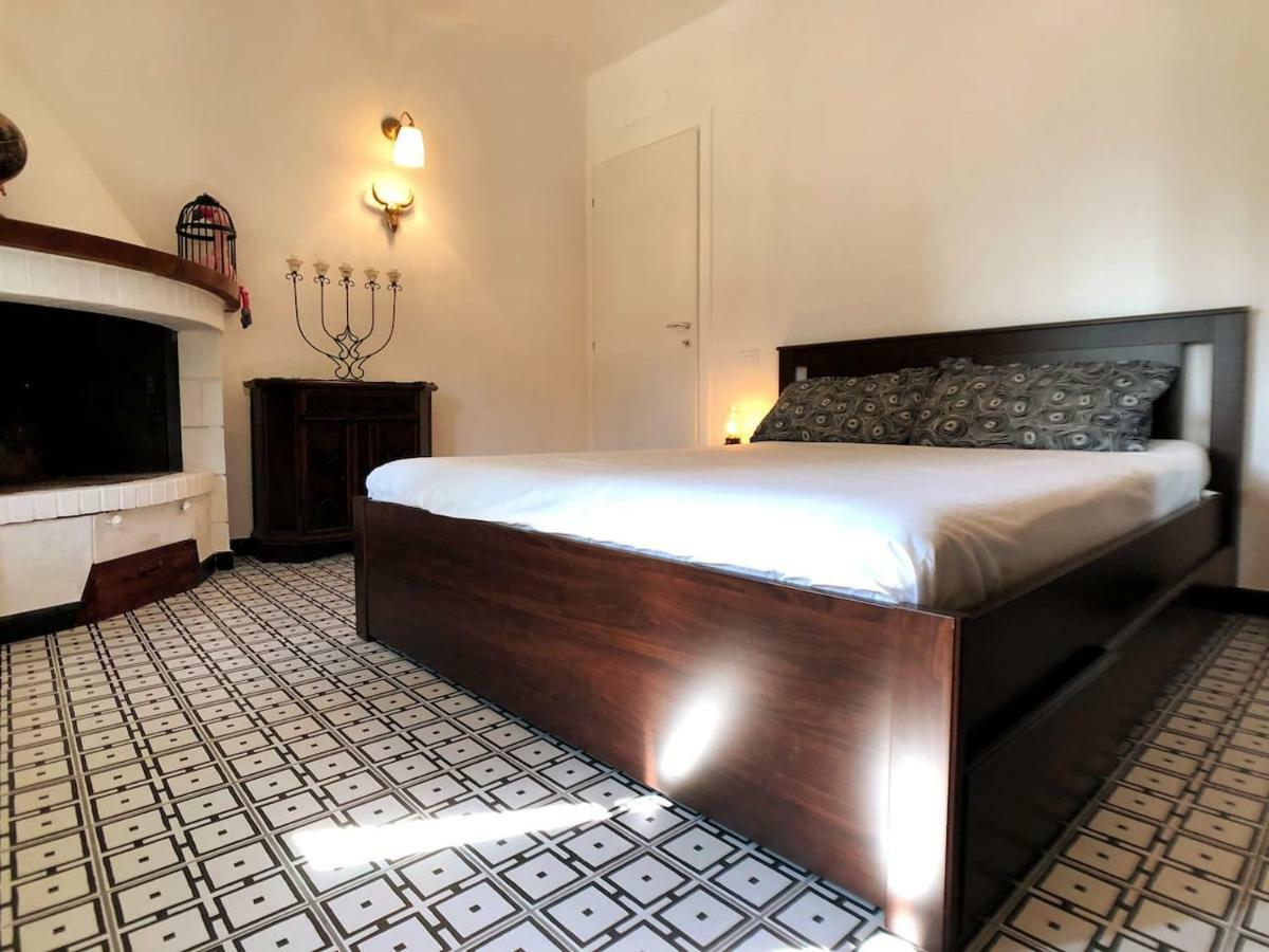 شقة La Terrazza Di Re سكارلينو المظهر الخارجي الصورة